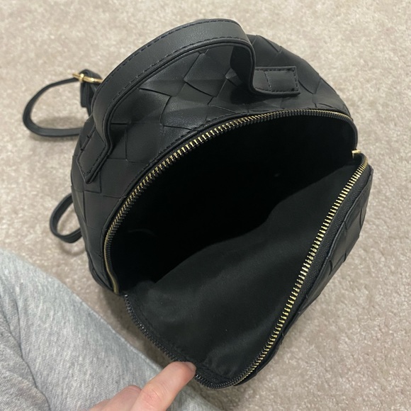 Small backpack - Picture 2 of 4